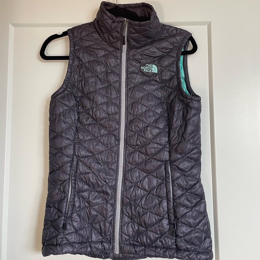North face vest